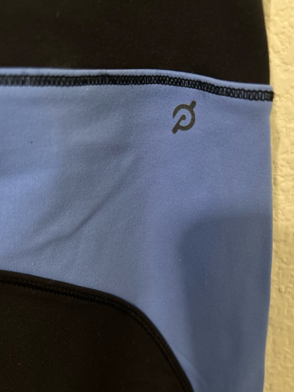 Peloton Colorblock High Rise Cropped Leggings Size XL Black Blue Yellow - Picture 6 of 6